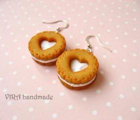 Realistic cookie earrings with vanilla filling